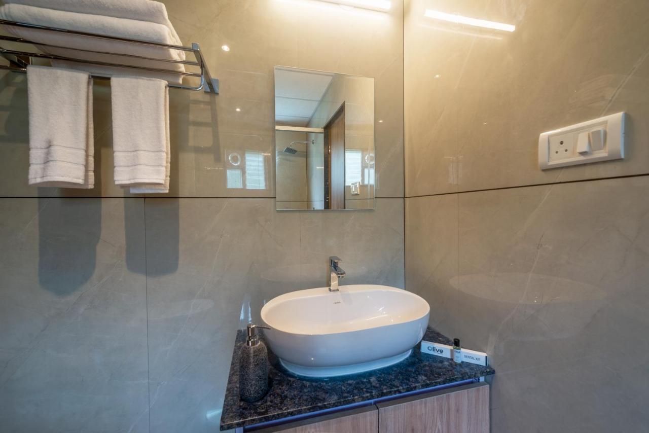 Olive Hotel Hal 2Nd Stage By Embassy Group Bangalore Exteriör bild